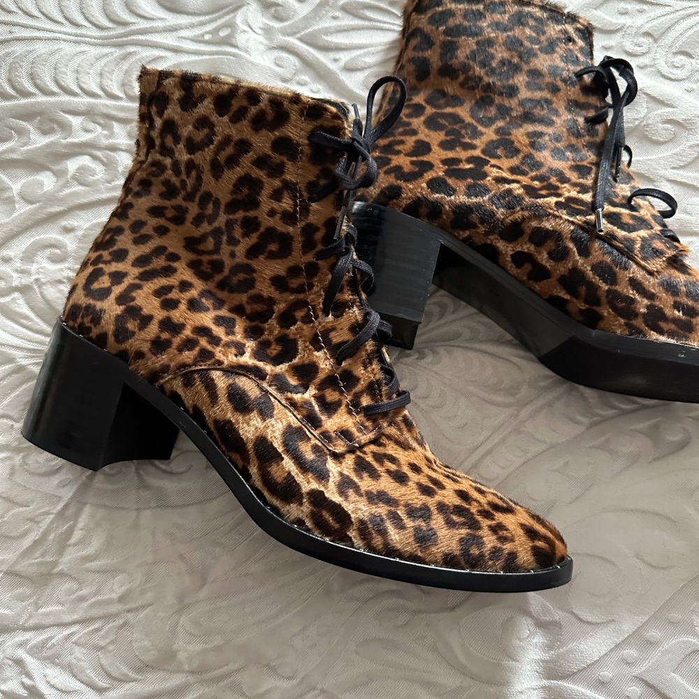 NWT Saks Fifth Avenue Designer Cheetah Boots